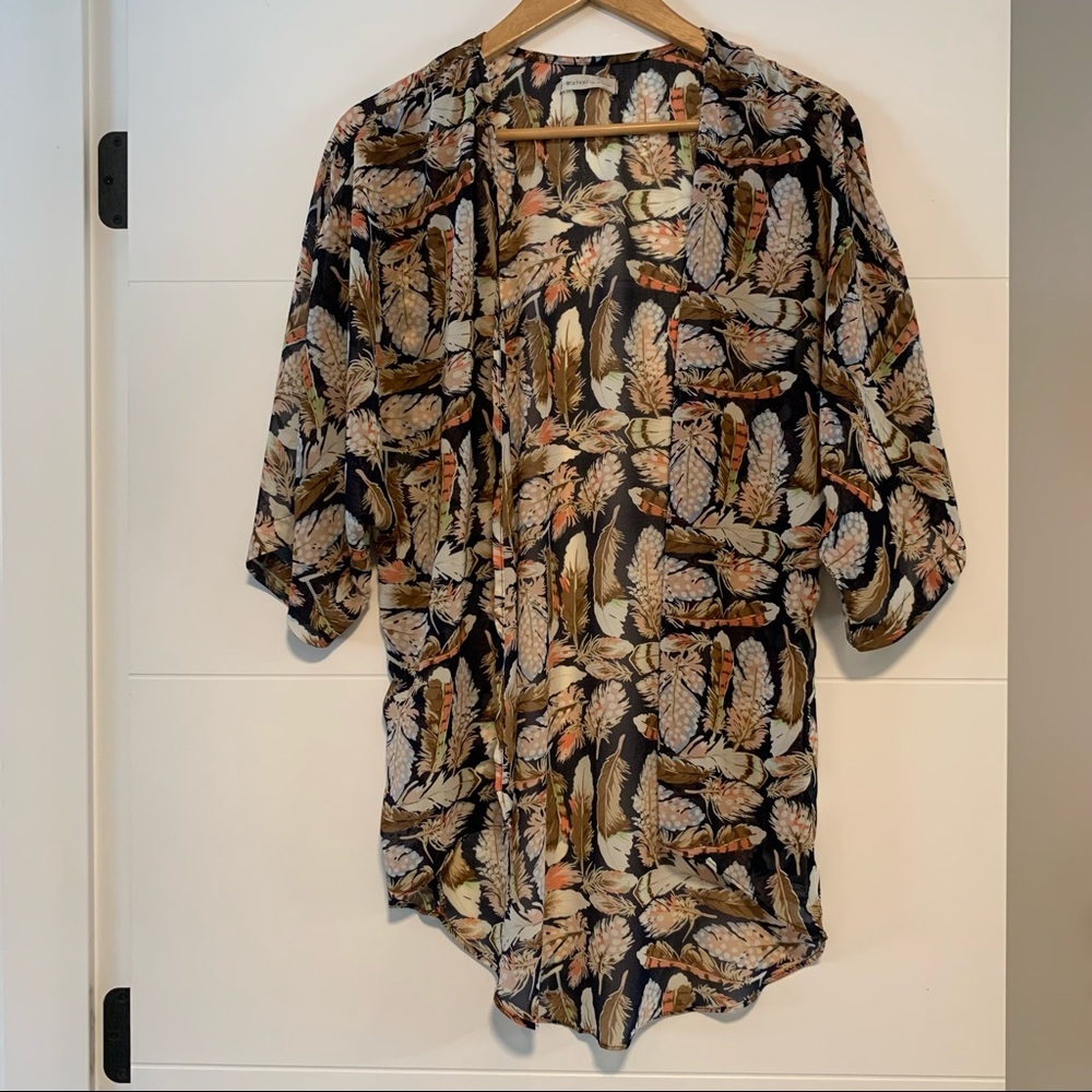 Rachael & Chloe | Feather Pattern Open Robe Top